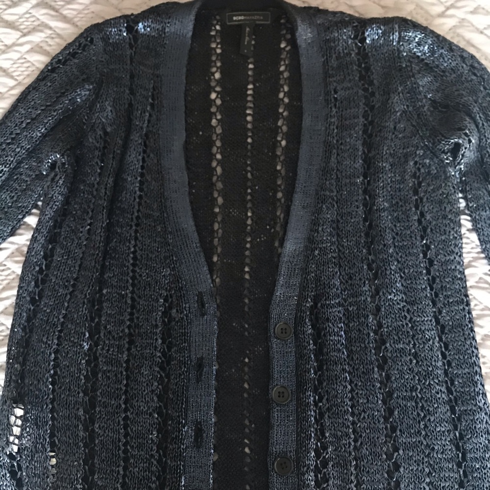 BCBG BUTTON DOWN - Picture 2 of 3